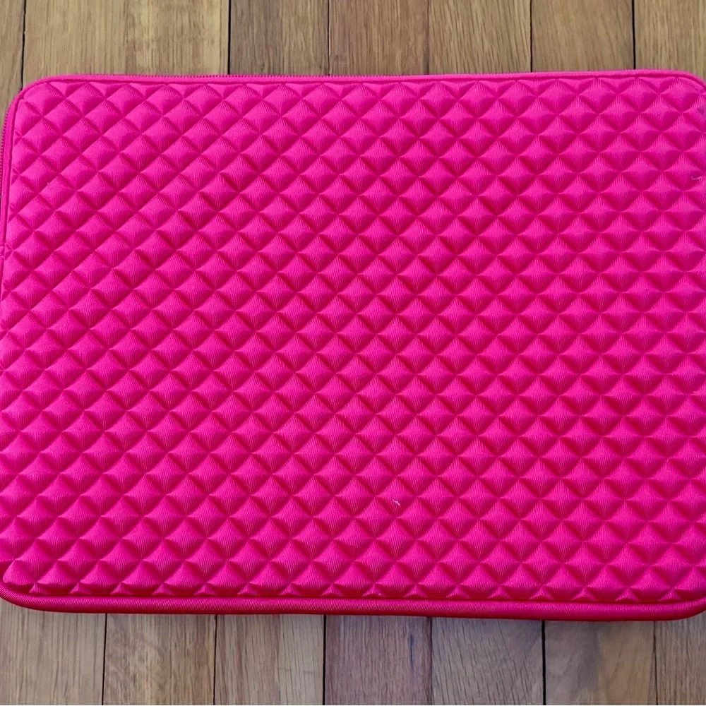 Vibrant Pink Quilted Tablet Sleeve